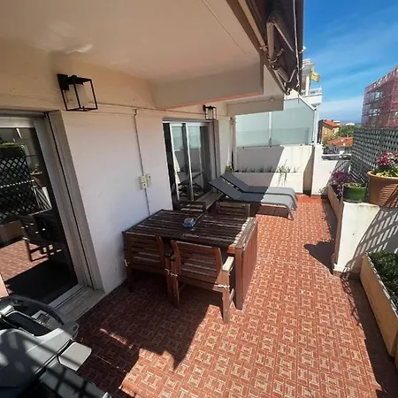 Top-of-range Of 90m2 & 20m2 Of Sunny Terrace, 2min From Sea * アンティーブ