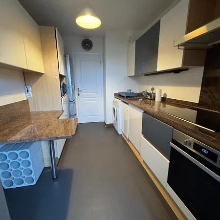 Top-of-range Of 90m2 & 20m2 Of Sunny Terrace, 2min From Sea *