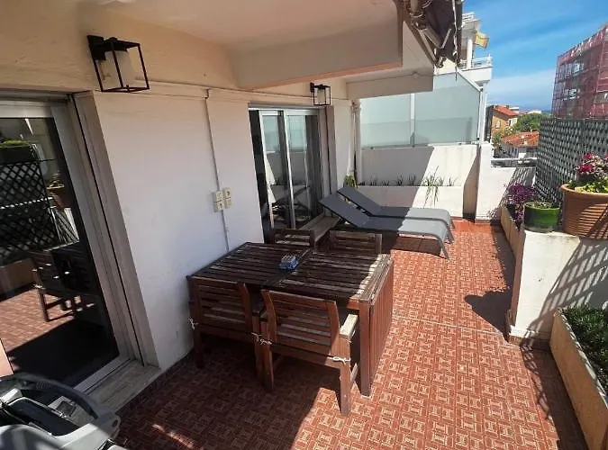 Top-of-range Of 90m2 & 20m2 Of Sunny Terrace, 2min From Sea * Antibes